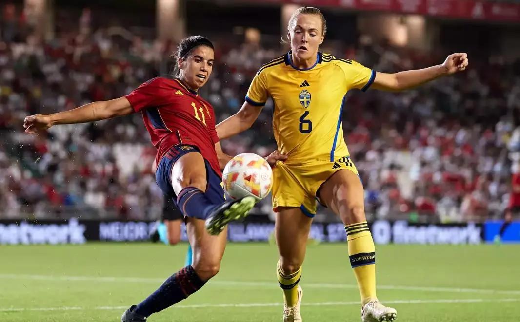 瑞典队战胜俄罗斯，晋级淘汰赛