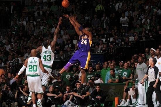 体育传奇峥嵘岁月，战功赫赫的简单介绍