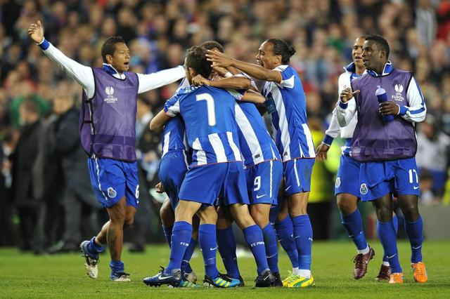 包含莱比锡赛前列队欢迎波尔图，尊重对手尽显风度！的词条