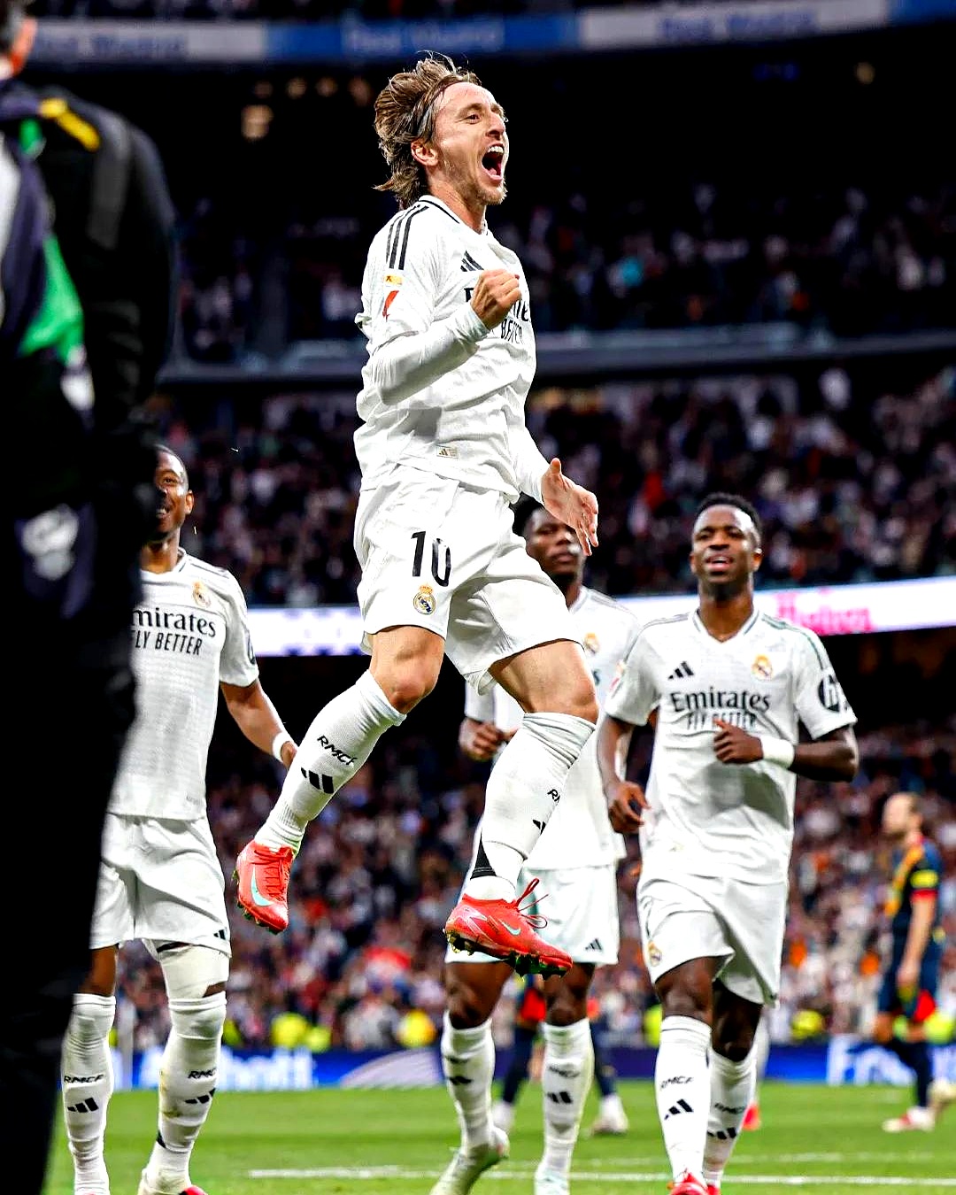 莫德里奇连续五场破门，国米主帅直言：这小子挡不住！