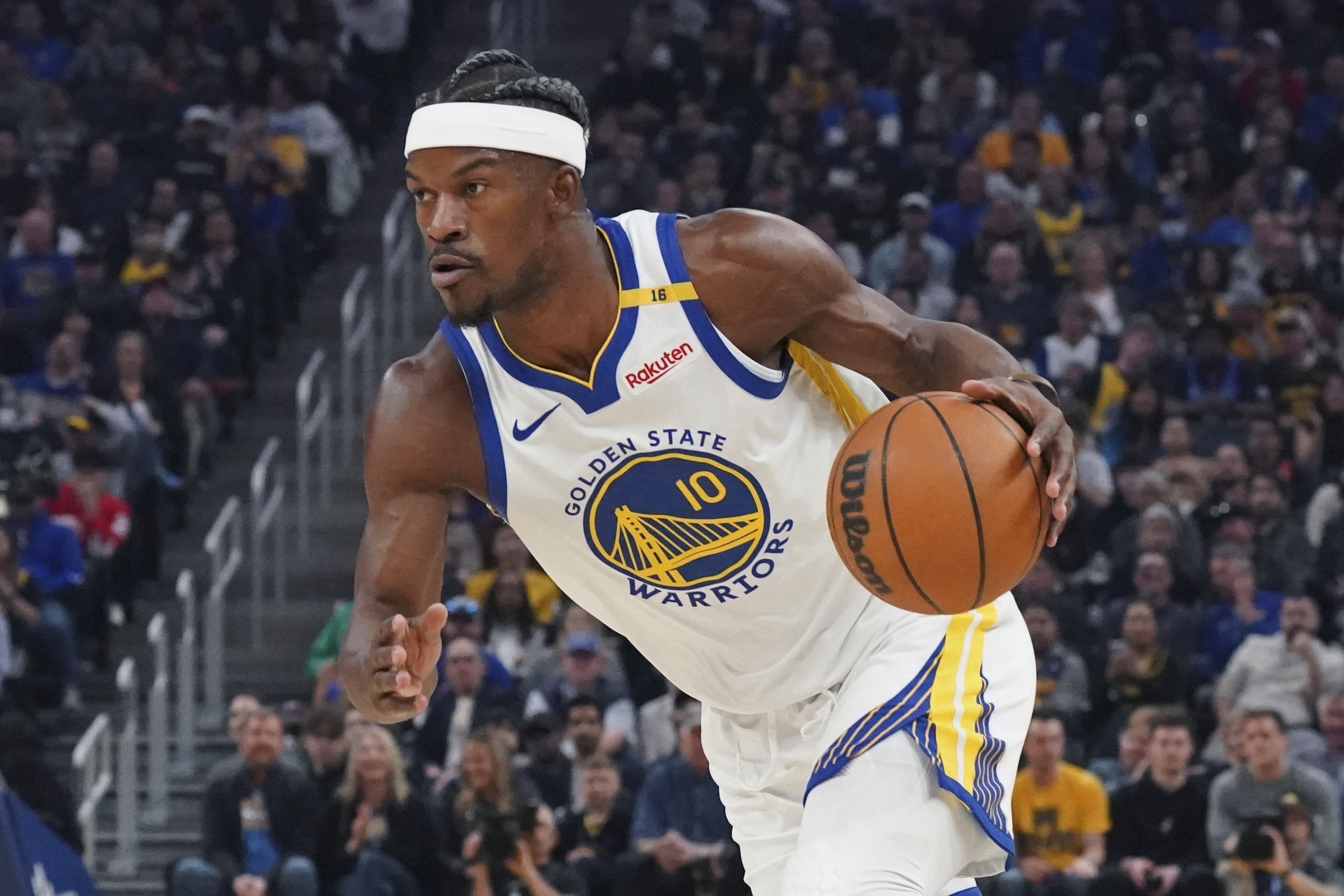 包含巴特勒回归赛场，回归赛场首场状态亮眼，TES观众沸腾！的词条