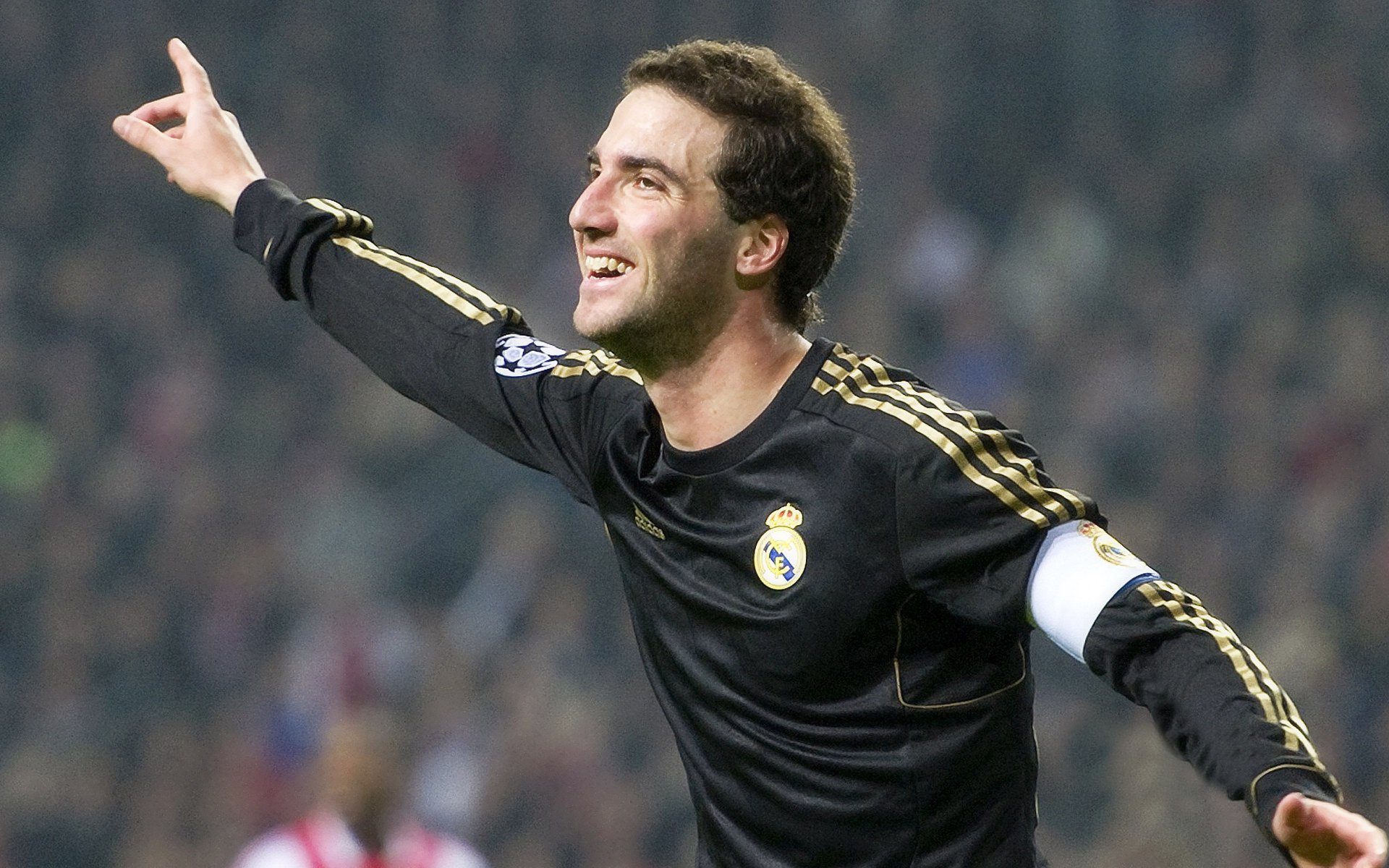 穆古鲁扎意外战胜勇士，出色防守引爆全场！气势如虹延续