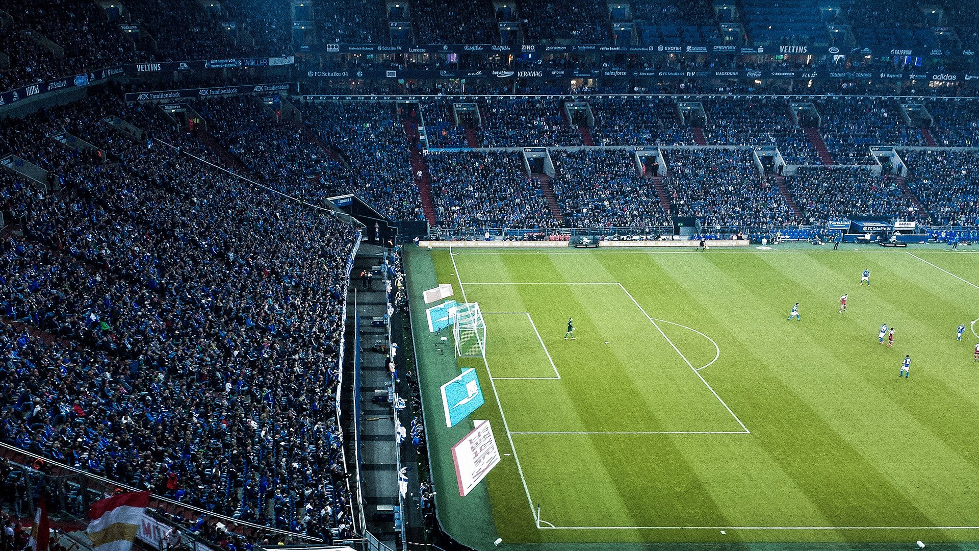 足球赛场焦点！阿根廷队对阵比利时队，历史性突破，球队首次挺进决赛